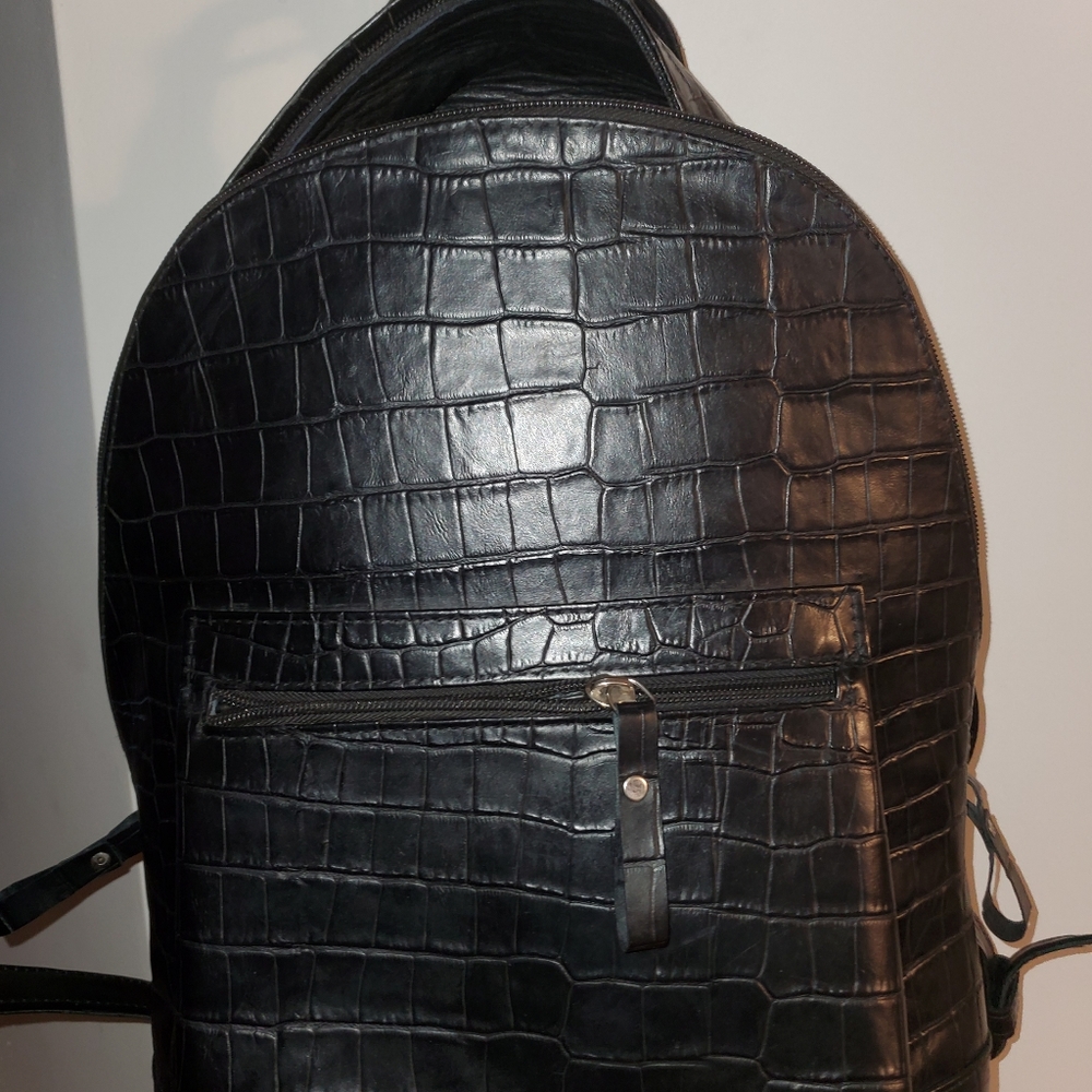 Authentic hand made croc duffel and backpack - Picture 5 of 7